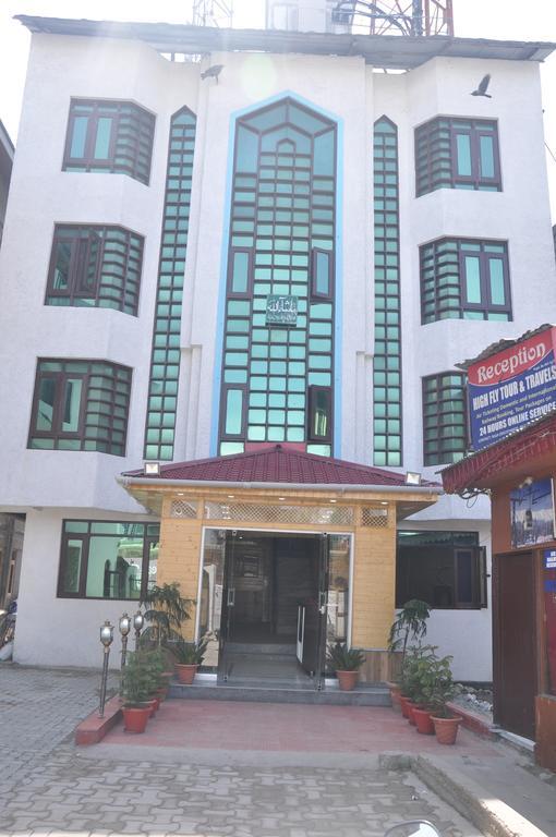 Hotel Azad Durgjan ภายนอก รูปภาพ
